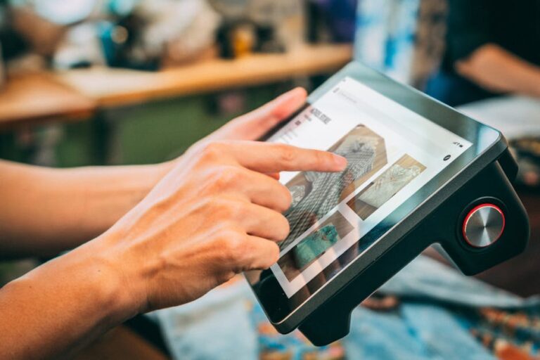 Apa Itu User Generated Content dan Manfaatnya Bagi Bisnis