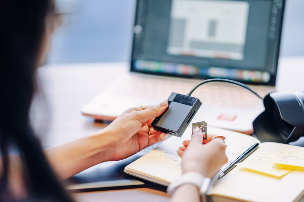 Comparison between browser extension and manual product data entry methods