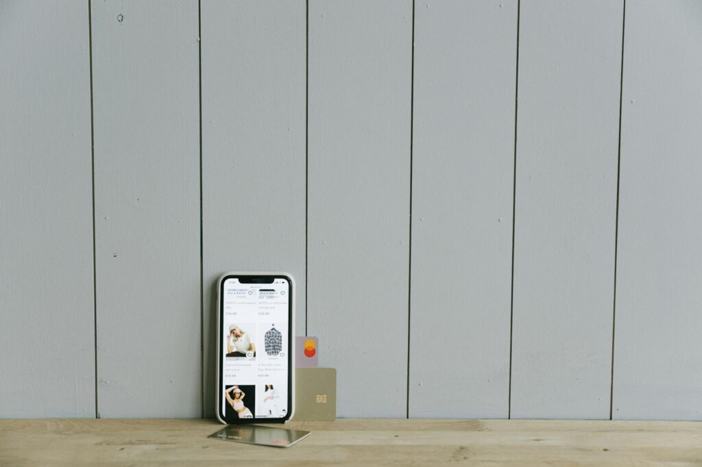 Tim eCommerce meninjau workflow governance import marketplace ke WooCommerce