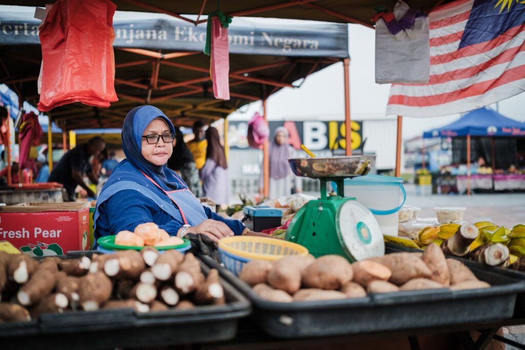 Malaysian ecommerce seller managing marketplace and WooCommerce operations