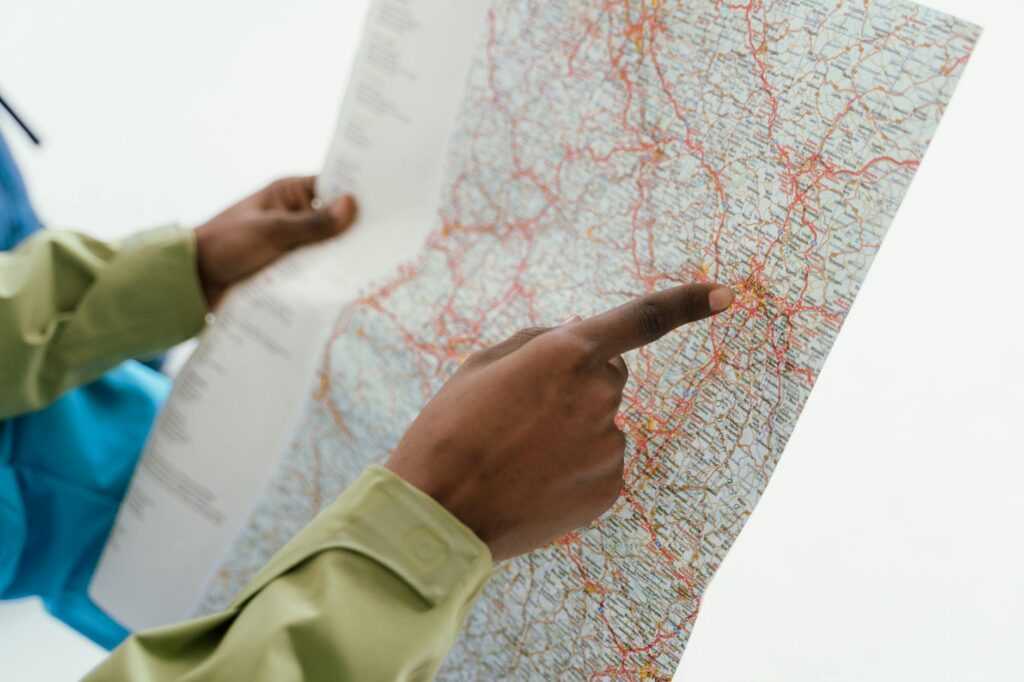 Ilustrasi inline_2 untuk roadmap SEO GEO WordPress tentang topical map maturity planning board